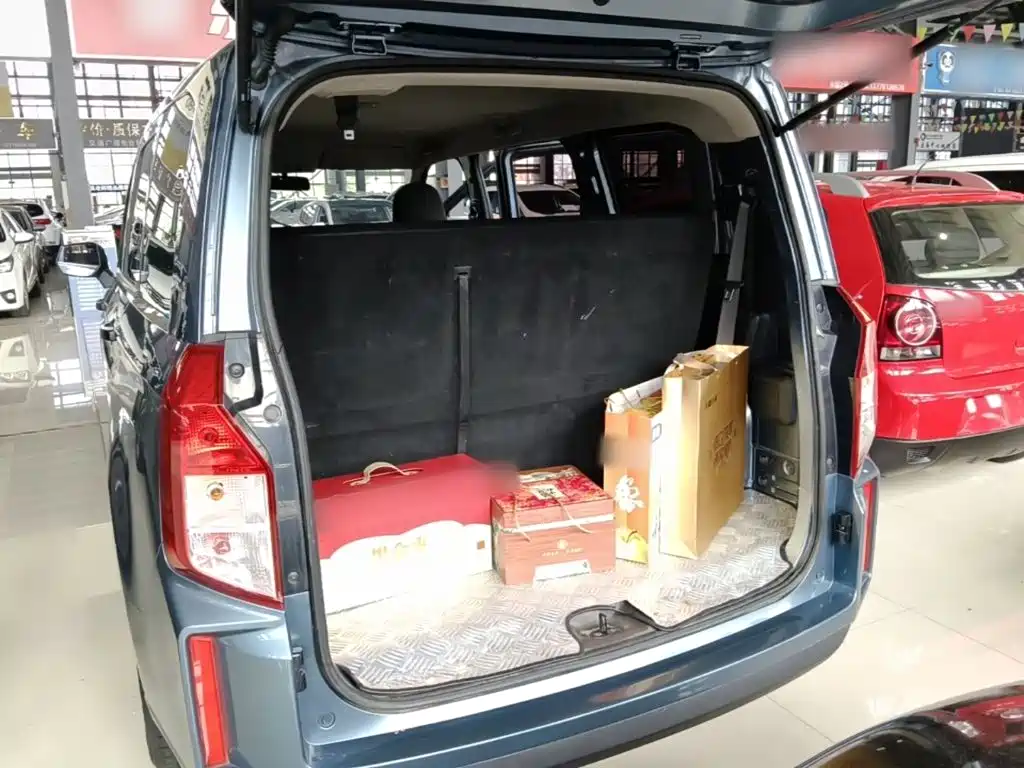 Wuling Hongguang PLUS — фото 19
