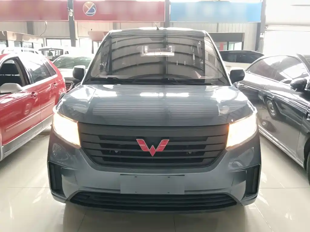 Wuling Hongguang PLUS — фото 3