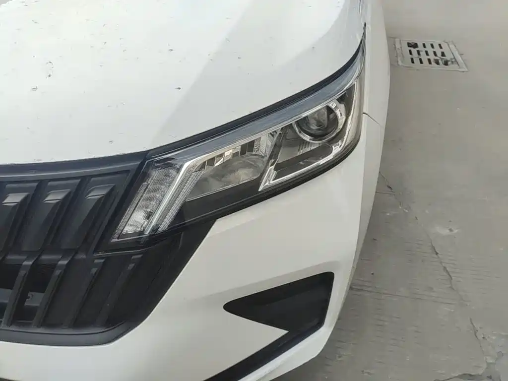 Wuling Jiachen — фото 24