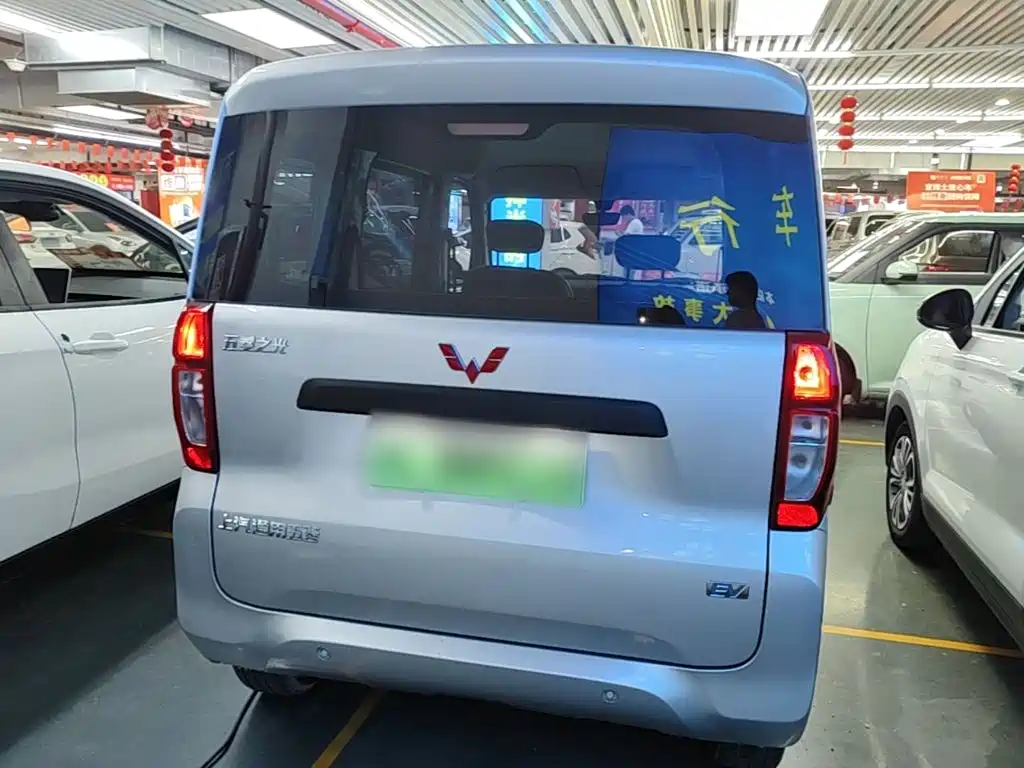 Wuling Zhiguang EV — фото 6