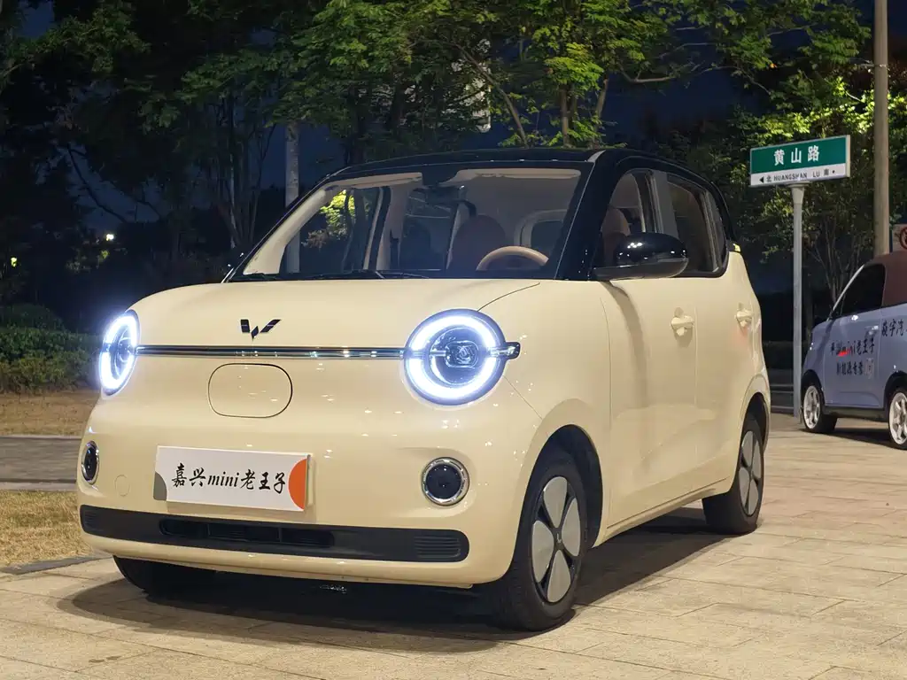 Wuling MINIEV
