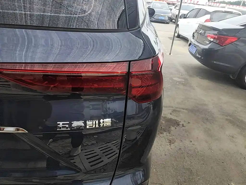 Wuling Victory — фото 8