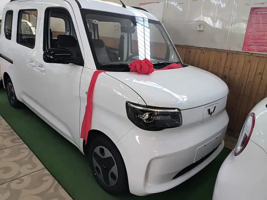 Wuling Zhiguang EV — фото 3