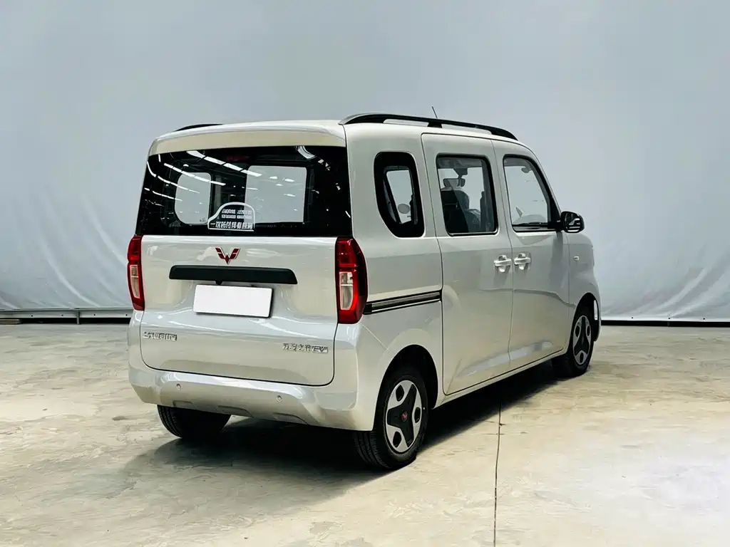 Wuling Zhiguang EV — фото 6