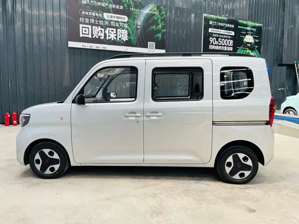 Wuling Zhiguang EV — фото 7