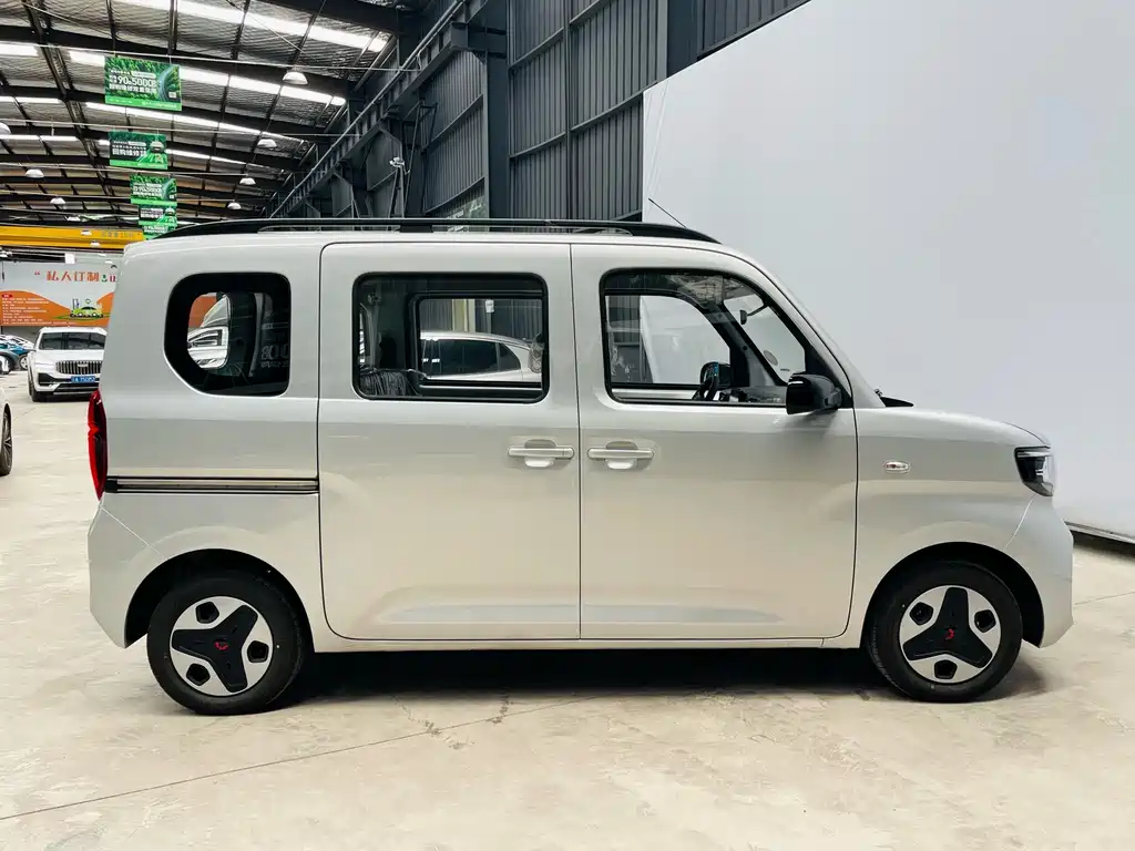 Wuling Zhiguang EV — фото 8