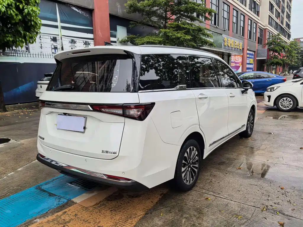 Wuling Jiachen — фото 7