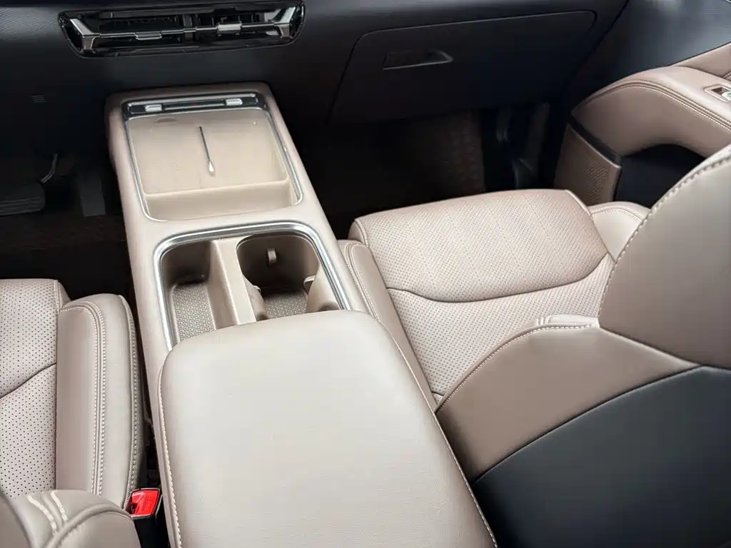Wuling Xingguang 730 New Energy — фото 13