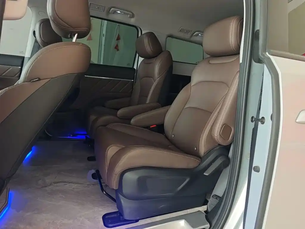 Wuling Xingguang 730 New Energy — фото 17