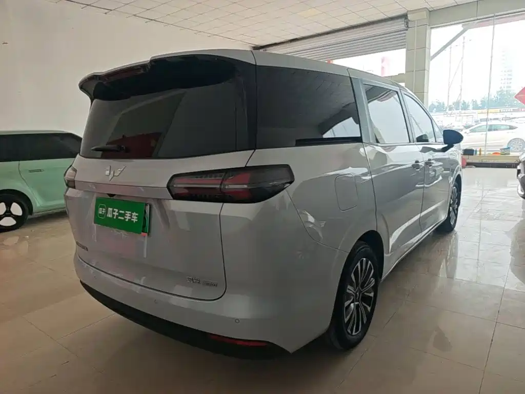 Wuling Xingguang 730 New Energy — фото 7