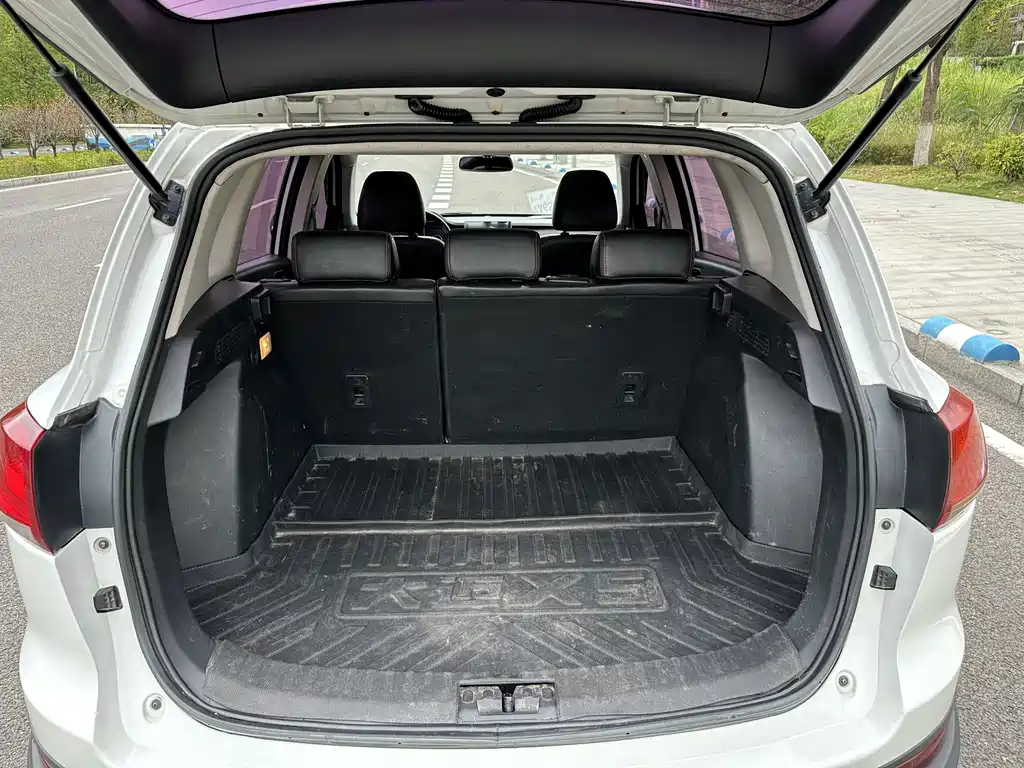 Zotye X5 — фото 13