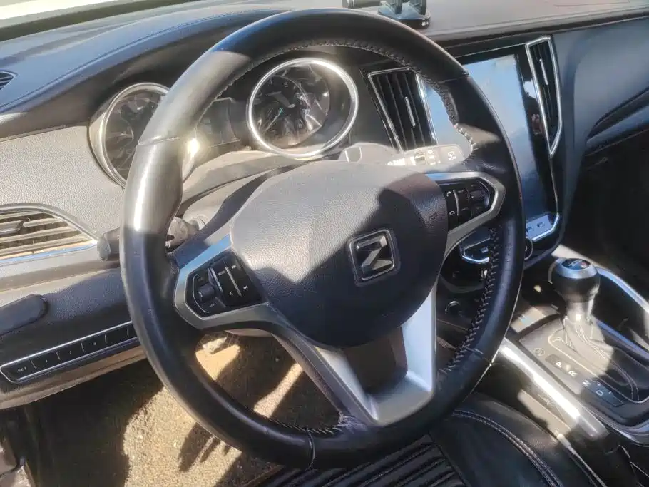 Zotye Zotye SR7 — фото 15
