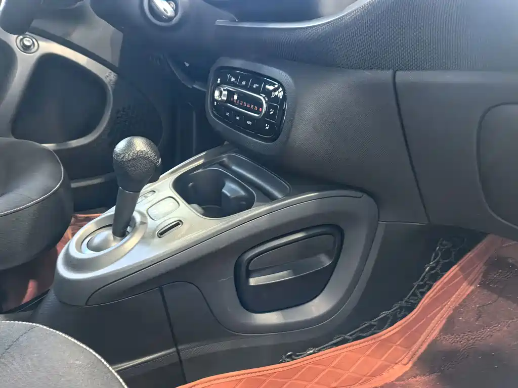smart Smart Fortwo — фото 8