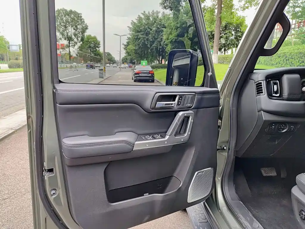 212 212 T01 — фото 6