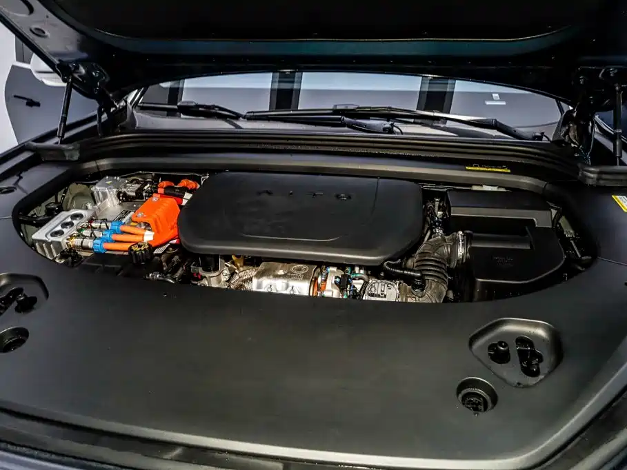 AITO AITO M9 — фото 36