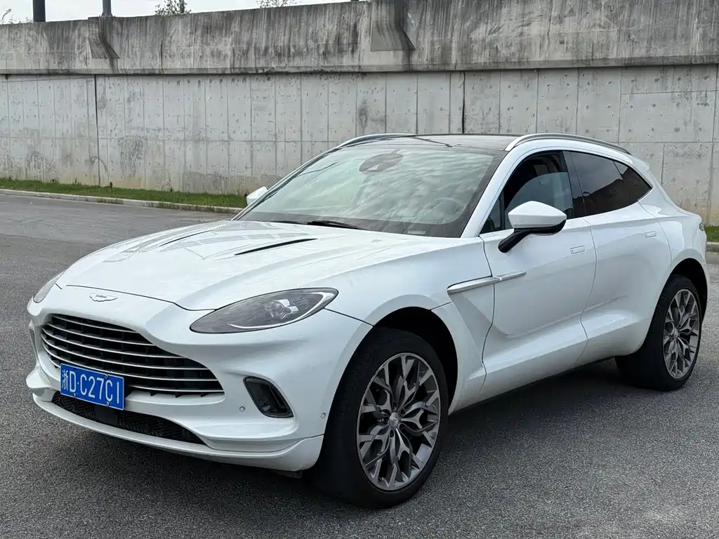 Aston Martin DBX — фото 4