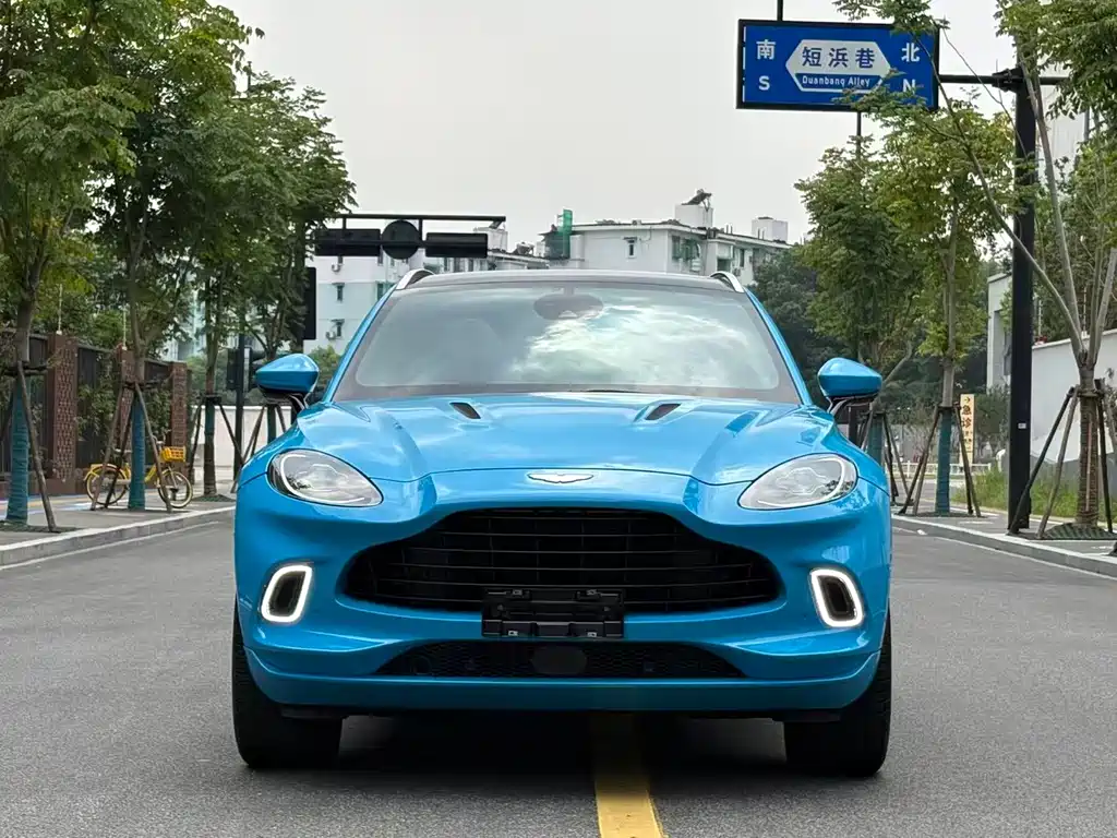 Aston Martin DBX — фото 2