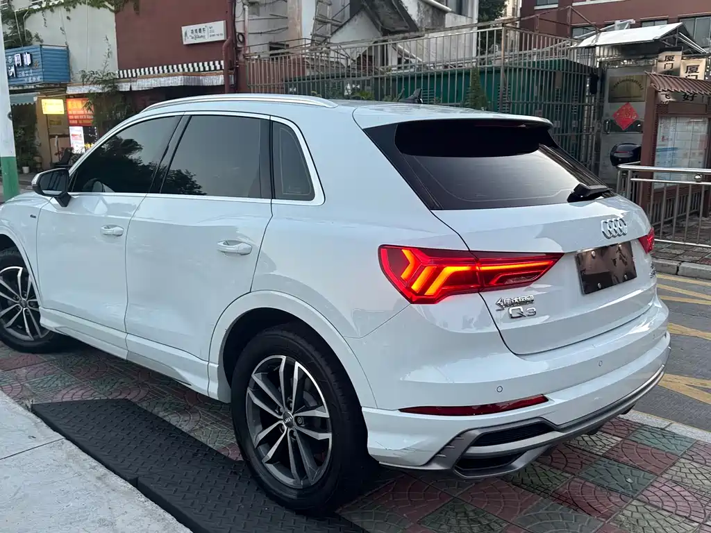 Audi Q3 — фото 3