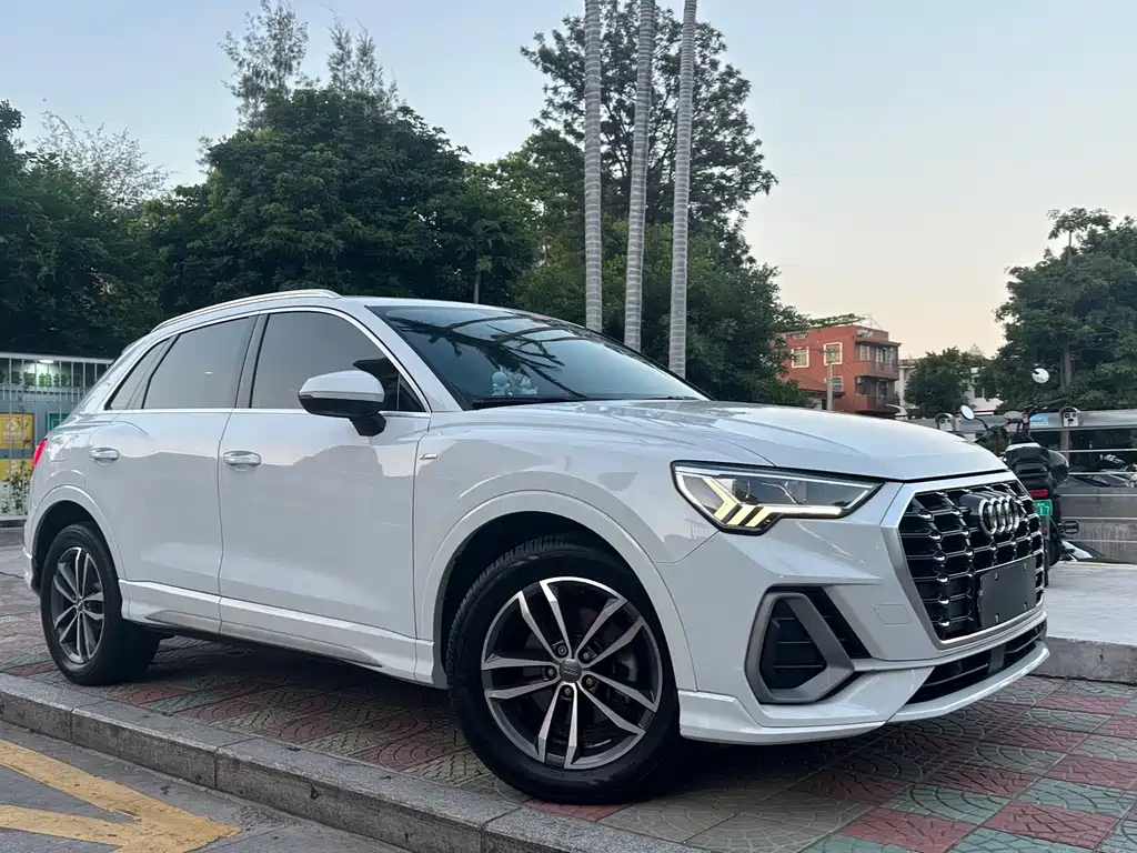 Audi Q3 — фото 7