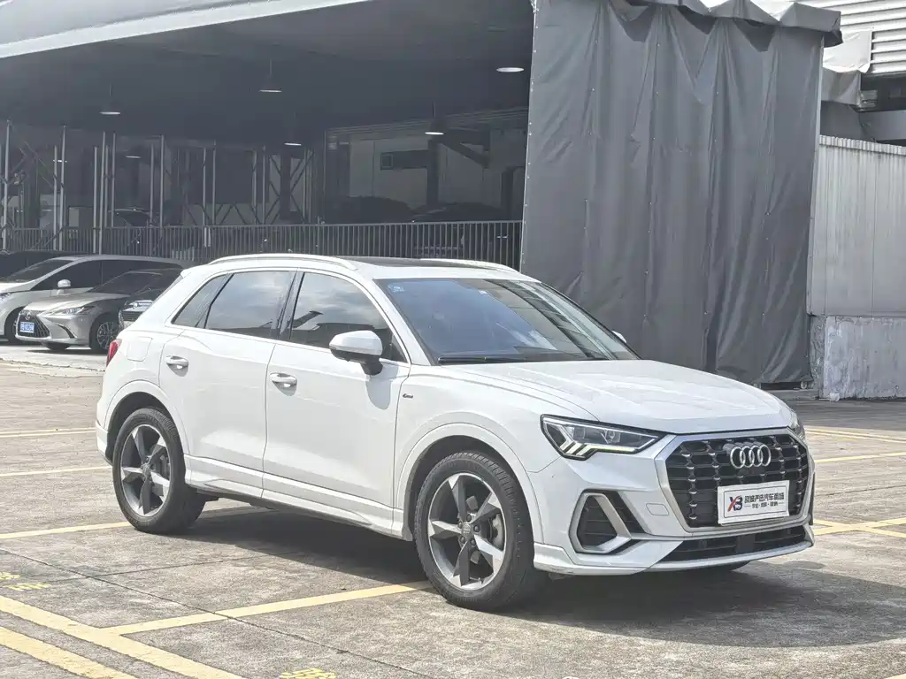 Audi Q3 — фото 3
