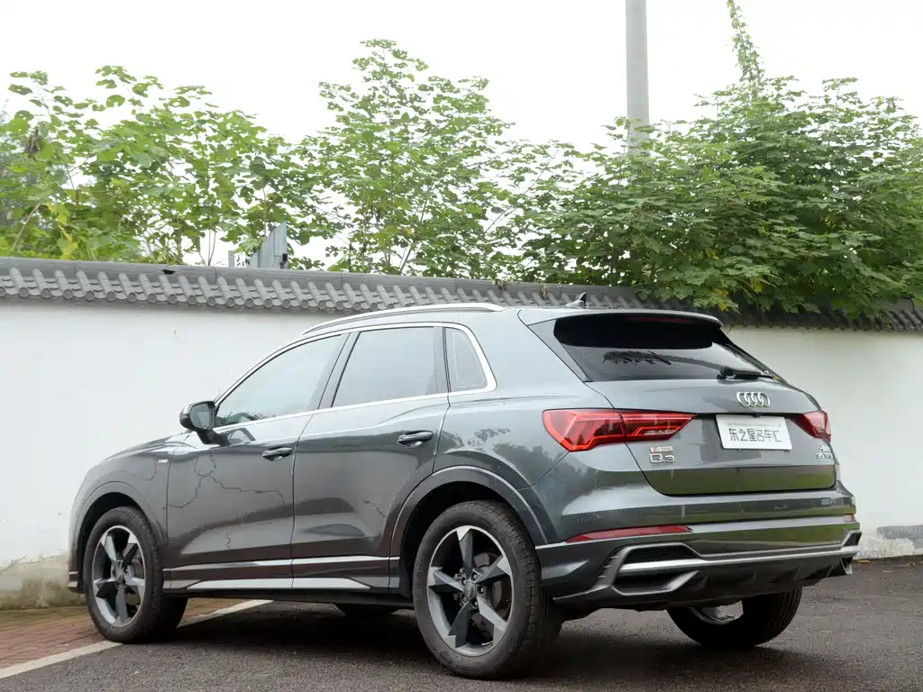 Audi Q3 — фото 15