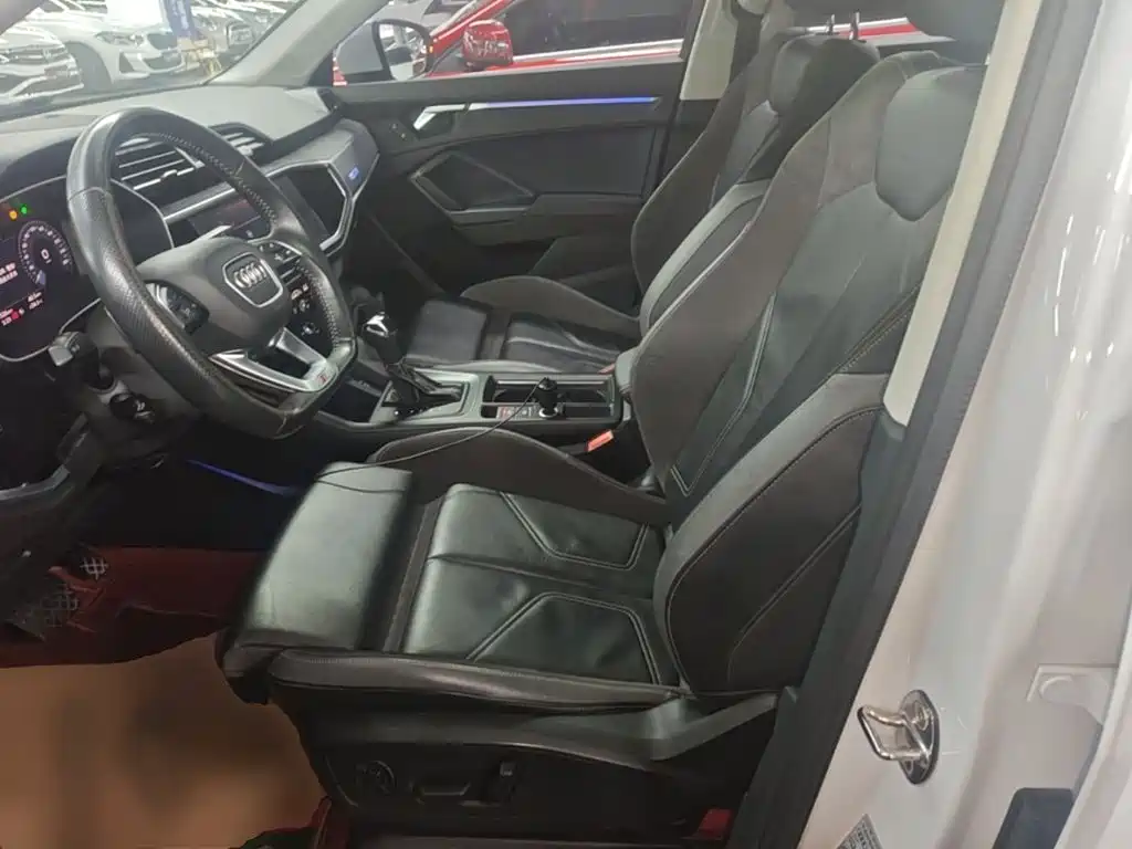 Audi Q3 Sportback — фото 15