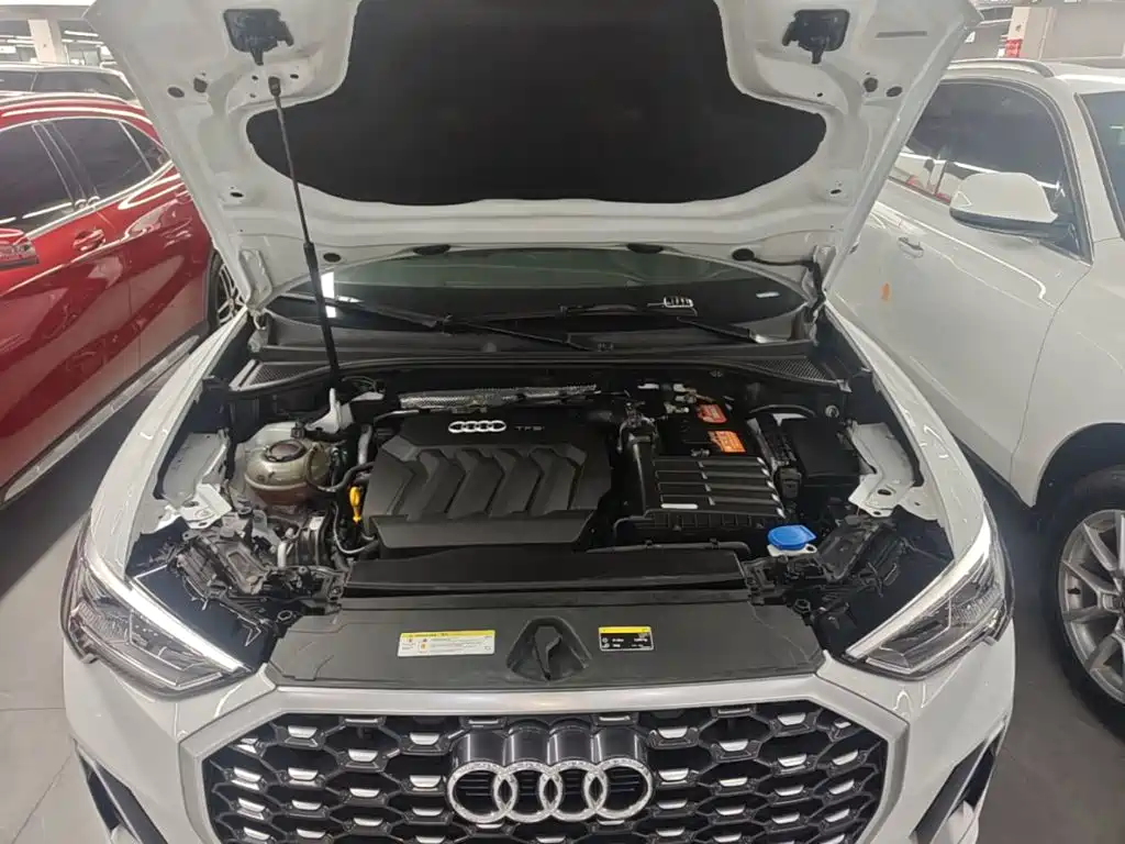 Audi Q3 Sportback — фото 20