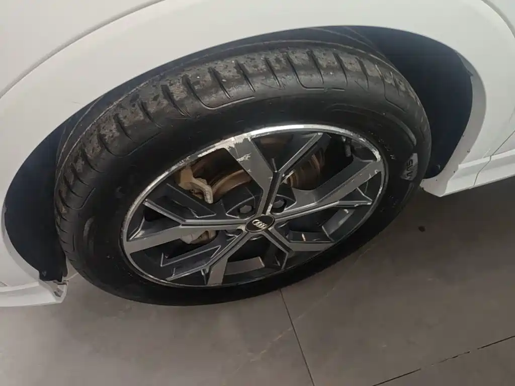 Audi Q3 Sportback — фото 23