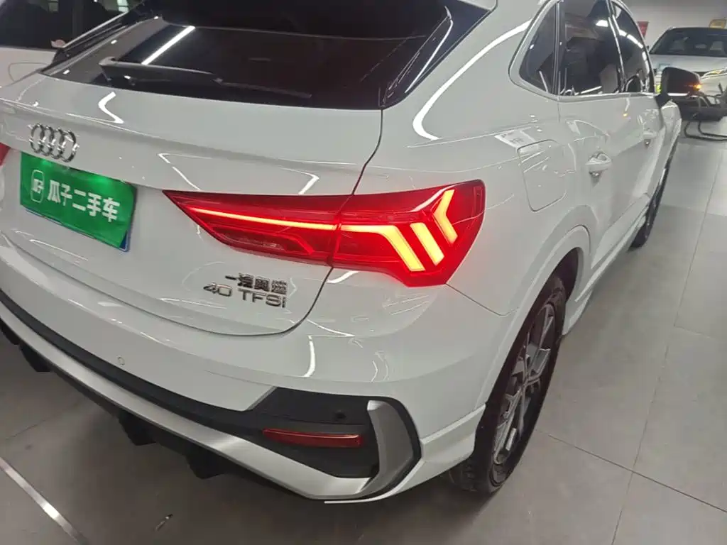 Audi Q3 Sportback — фото 8