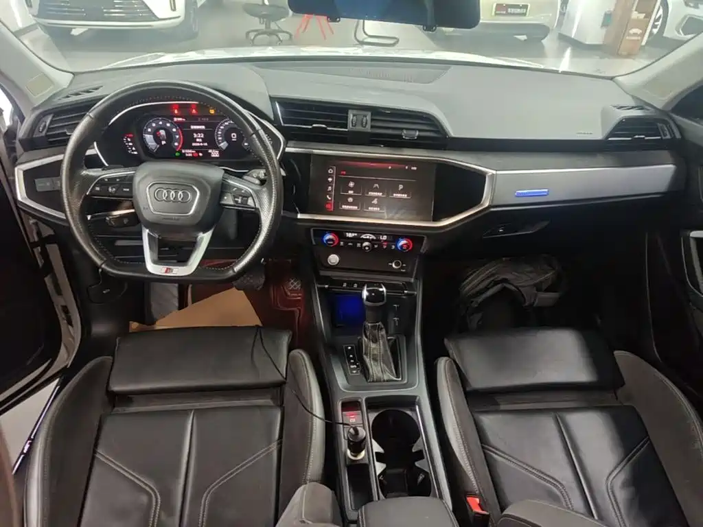 Audi Q3 Sportback — фото 10
