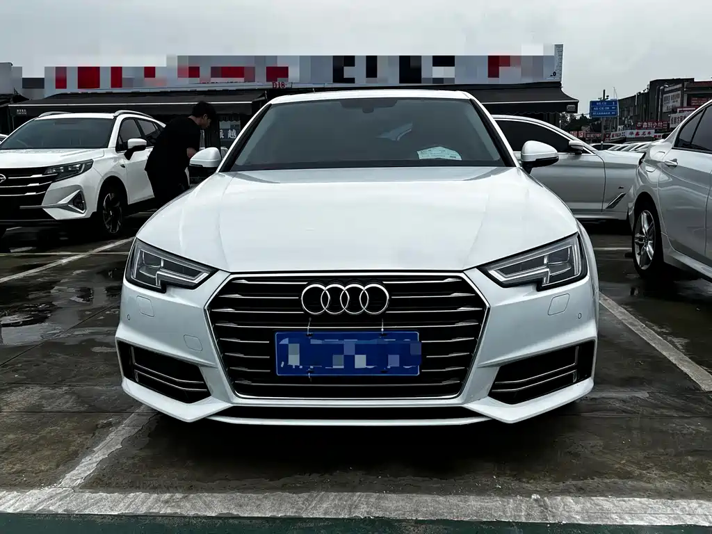 Audi A4L — фото 2