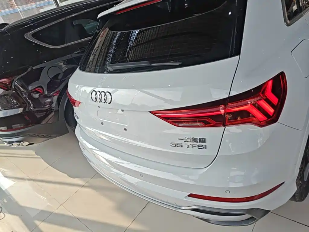 Audi Q3 — фото 6
