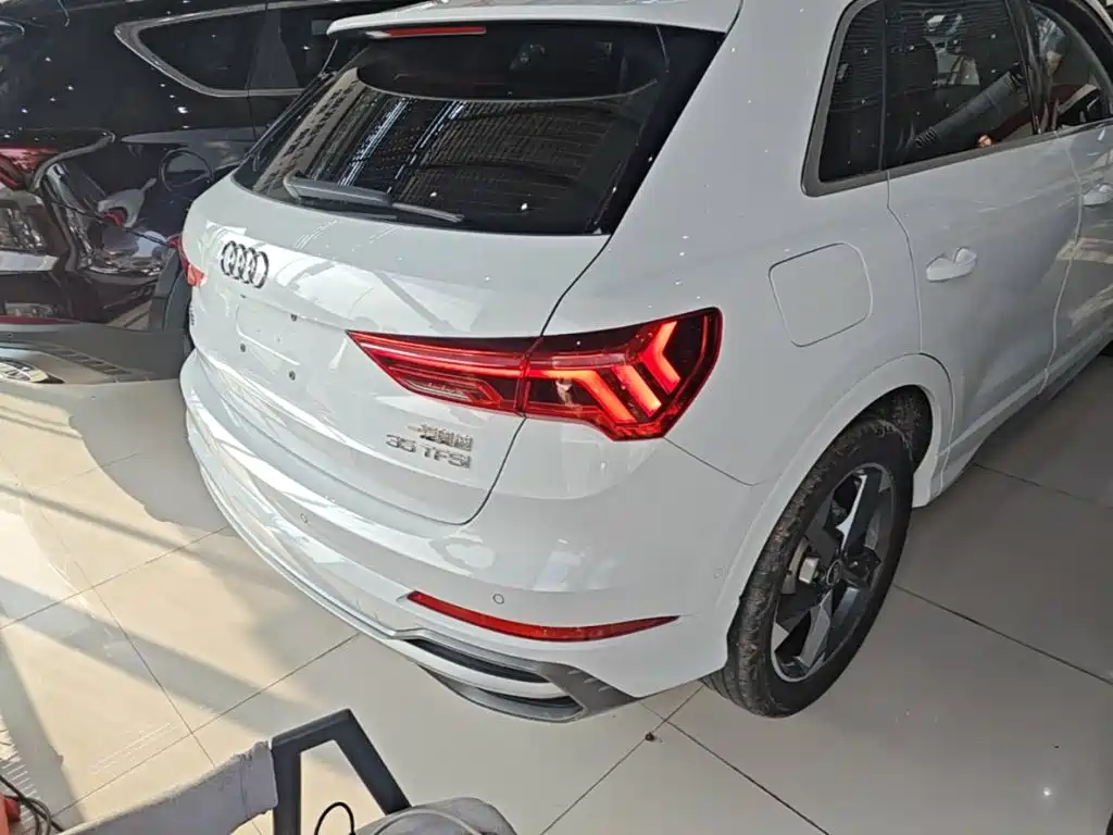 Audi Q3 — фото 8