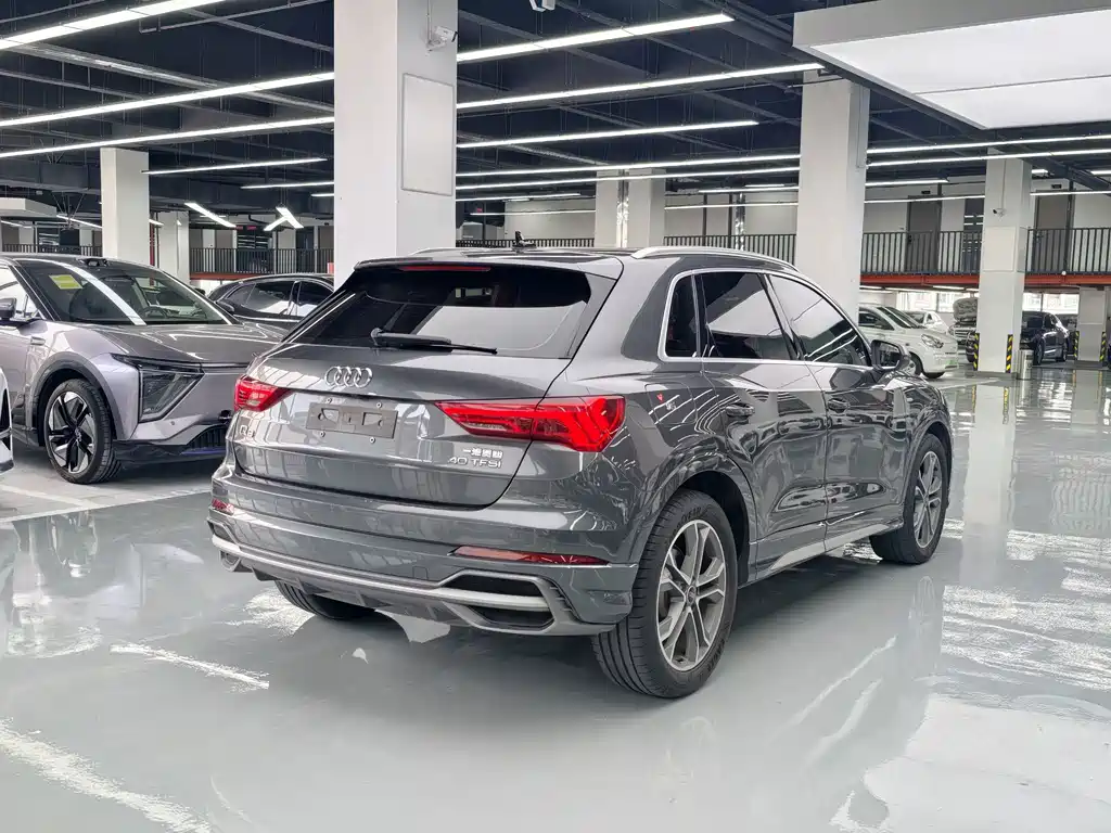 Audi Q3 — фото 13