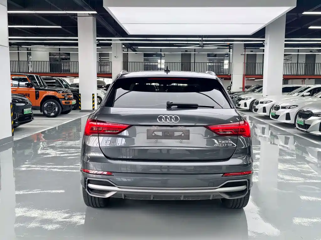 Audi Q3 — фото 14