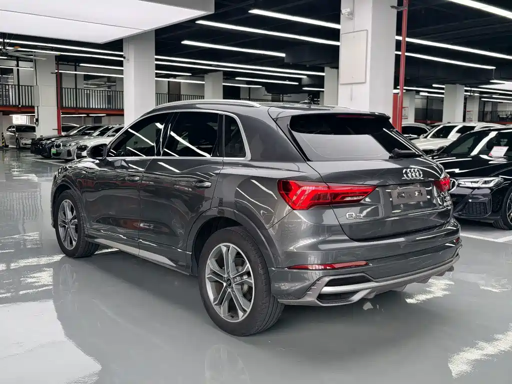 Audi Q3 — фото 15
