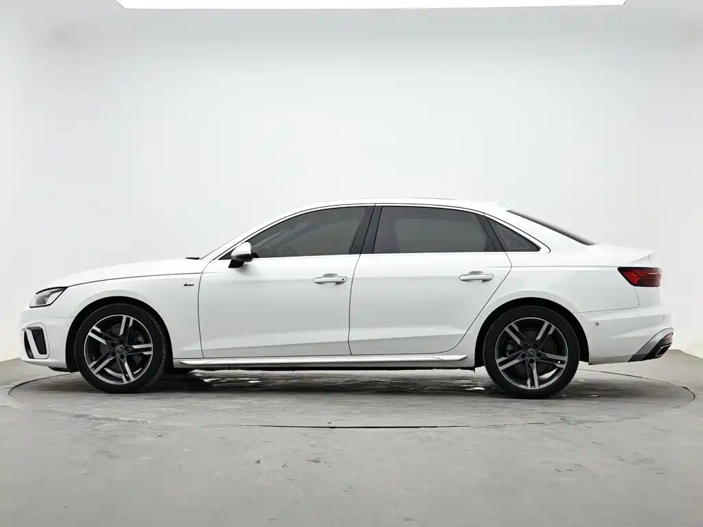 Audi A4L — фото 6
