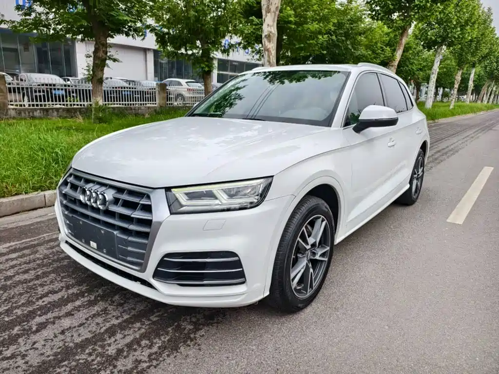 Audi Q5L — фото 2