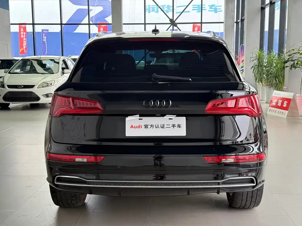 Audi Q5L — фото 4