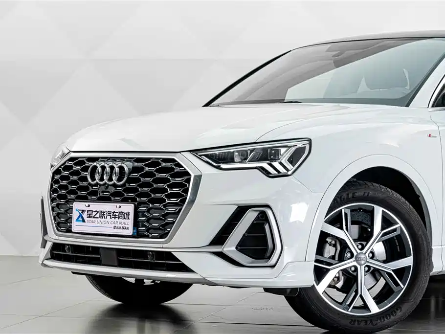 Audi Q3 Sportback — фото 3