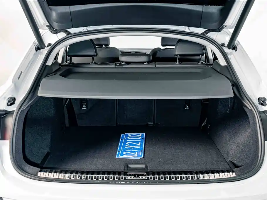 Audi Q3 Sportback — фото 23