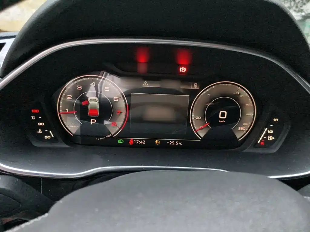 Audi Q3 — фото 4