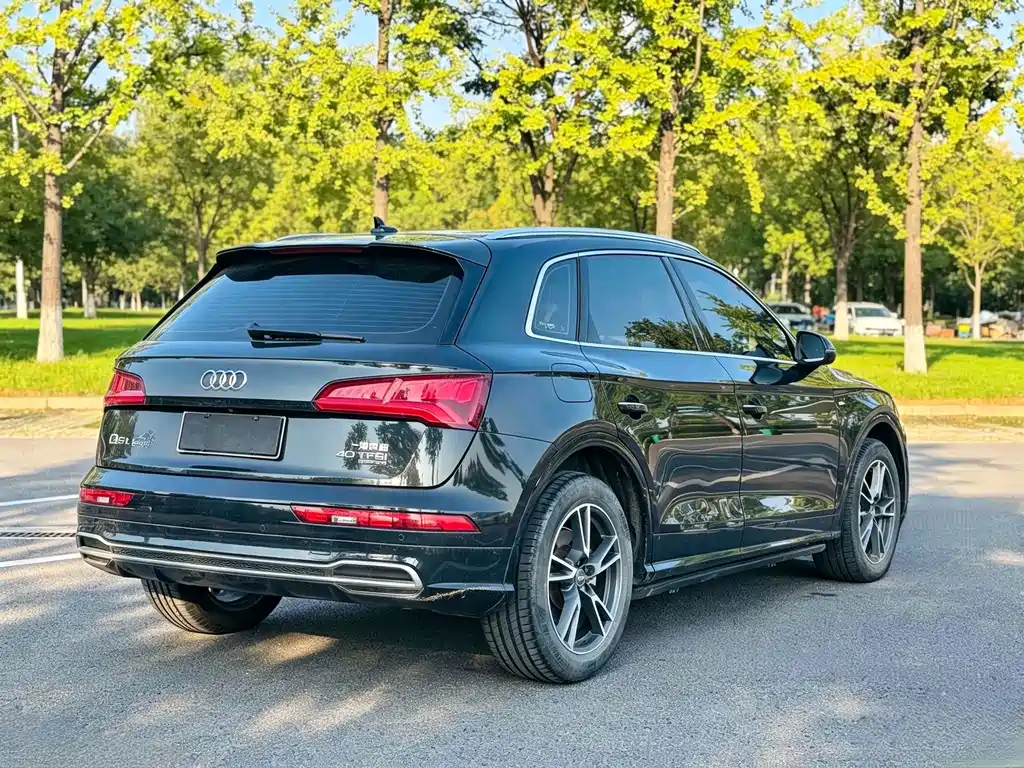 Audi Q5L — фото 4