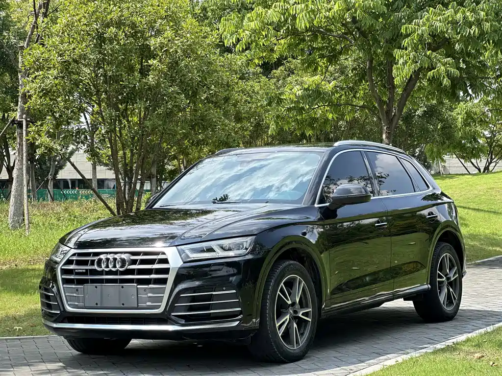 Audi Q5L — фото 2