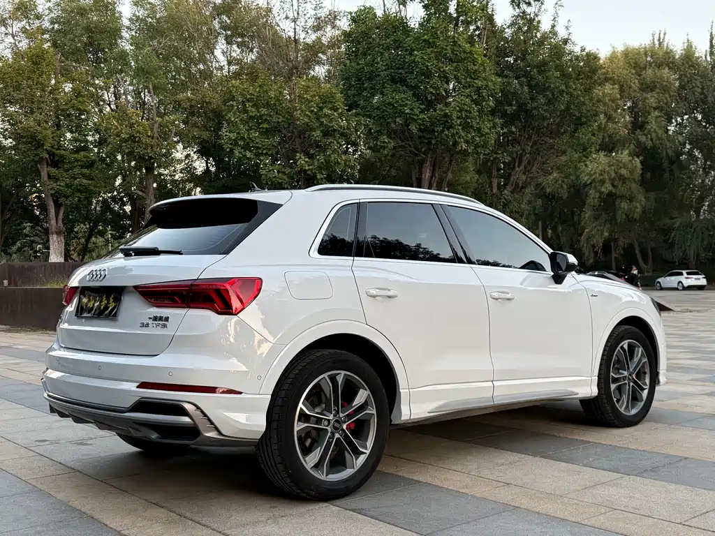 Audi Q3 — фото 4