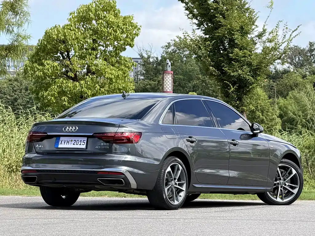 Audi A4L — фото 18