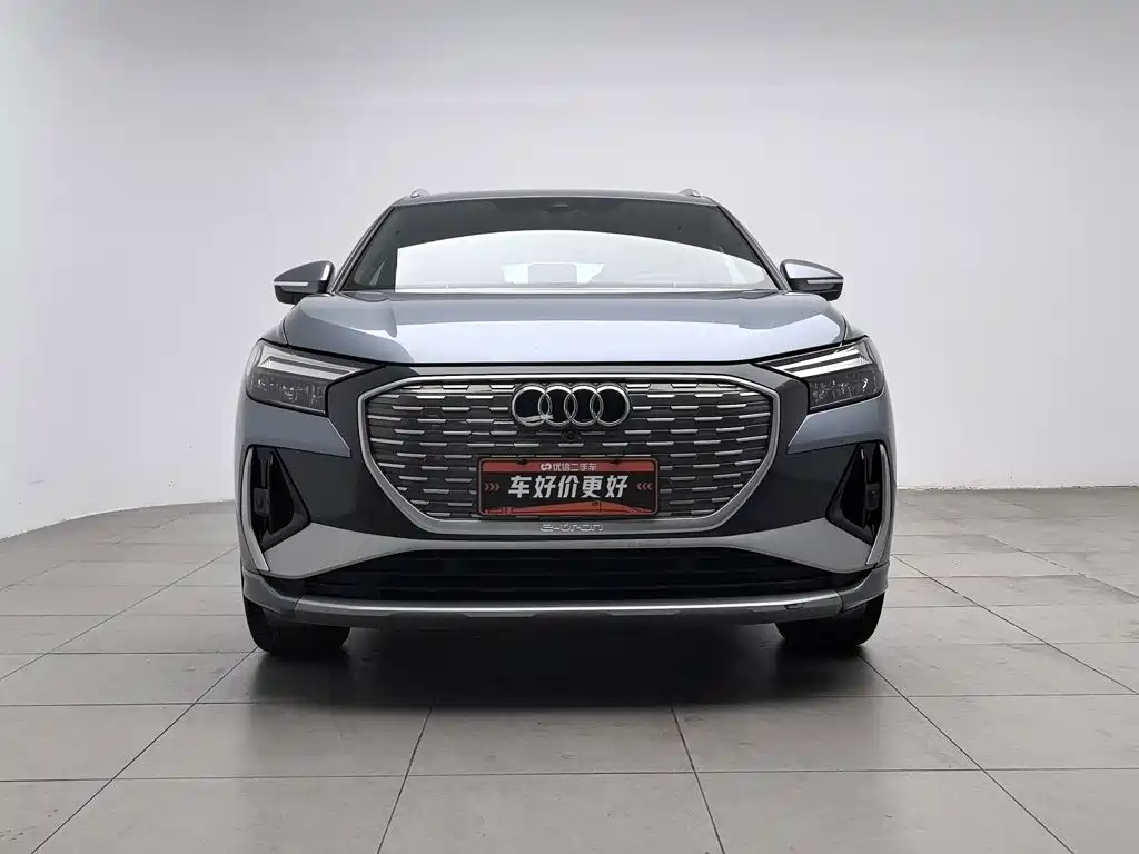 Audi Q4 e-tron — фото 3