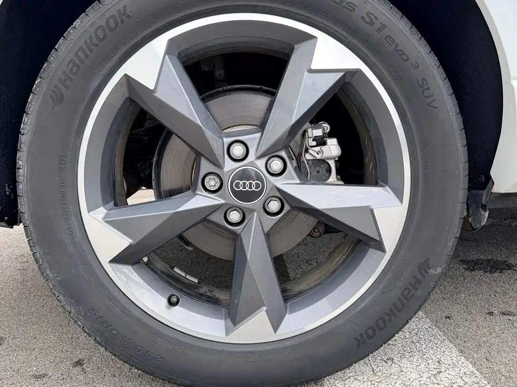 Audi Q3 — фото 15