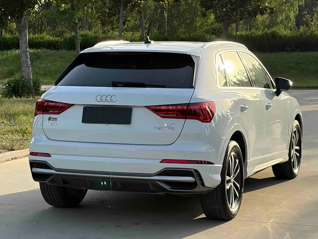 Audi Q3 — фото 13