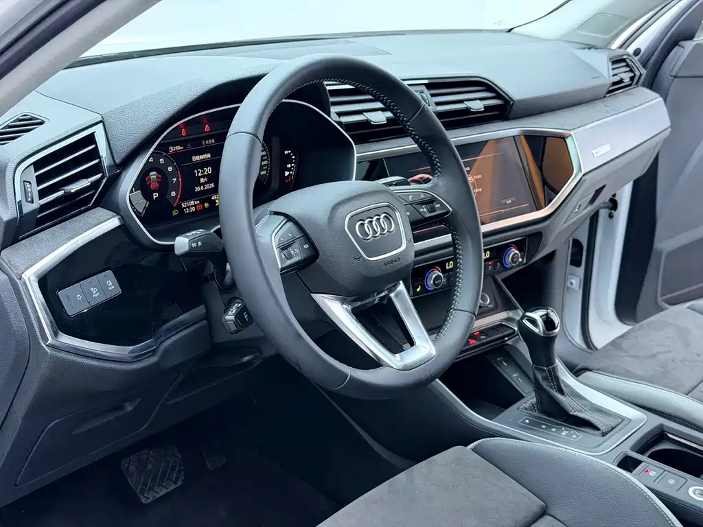 Audi Q3 — фото 6